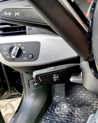 Audi A4 cena 86977 przebieg: 188895, rok produkcji 2019 z Myślenice małe 704